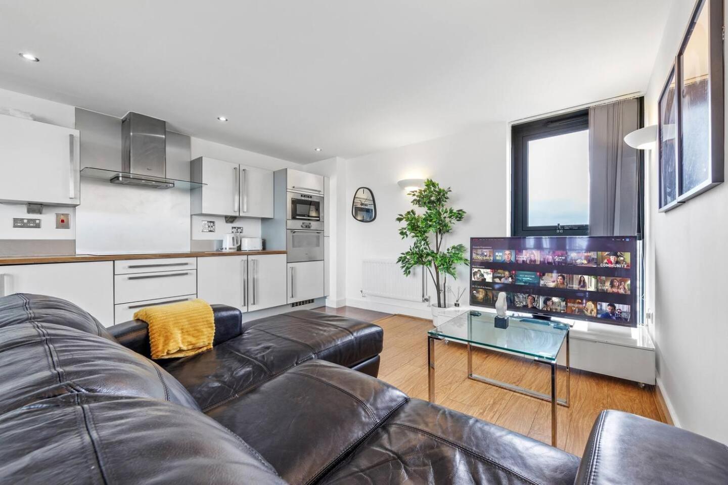 Lovely & Cosy 2 Beds London Skyline View Ngoại thất bức ảnh